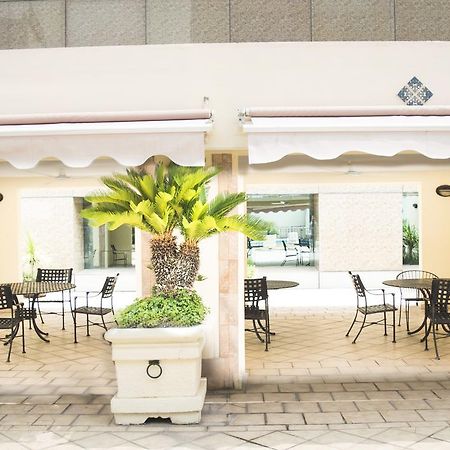 Istay Hotel Monterrey Historico Zewnętrze zdjęcie